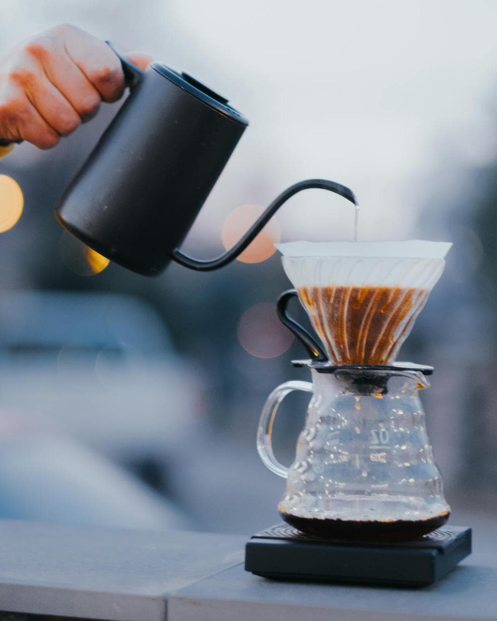 Kalita Wave : Le dripper japonais à fond plat qui rend le café filtre plus indulgent